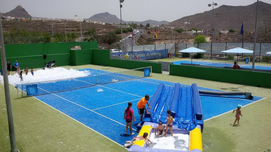 Sport & Beauty 2, Chill-out Apartments with pools to relax in Tenerife South resort, Santa Cruz de Tenerife
