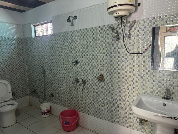 Bathroom, Sunil Lodge, Rudraprayag