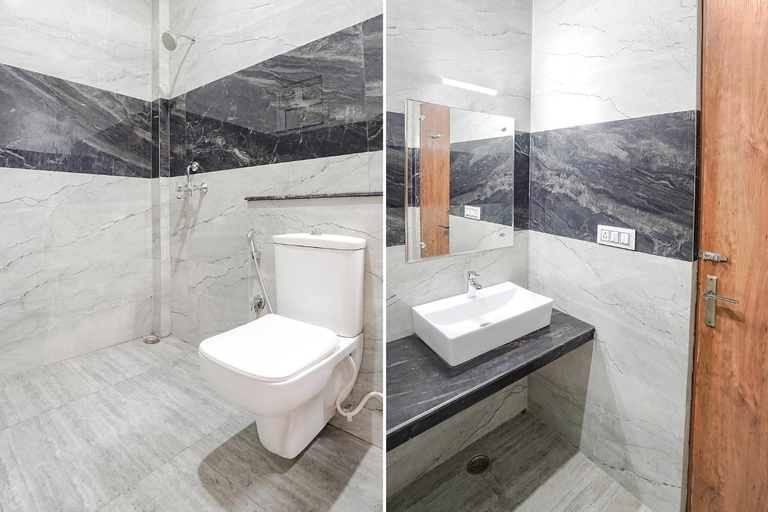 Bathroom 4, FabHotel Sirtaj Suites, Agra