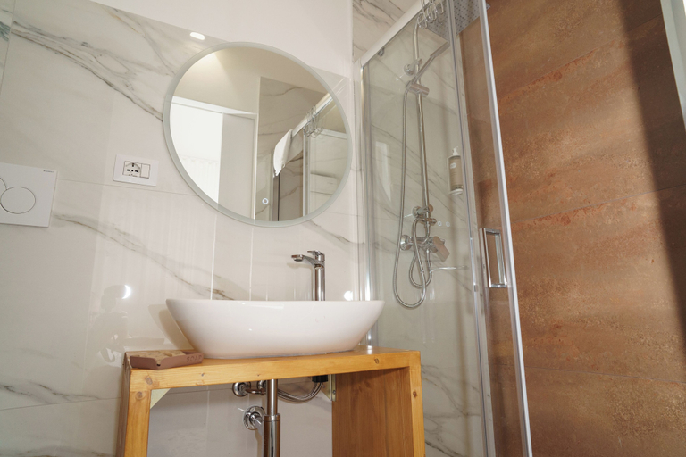 Bathroom 5, B&B Il Geranio, Lecce