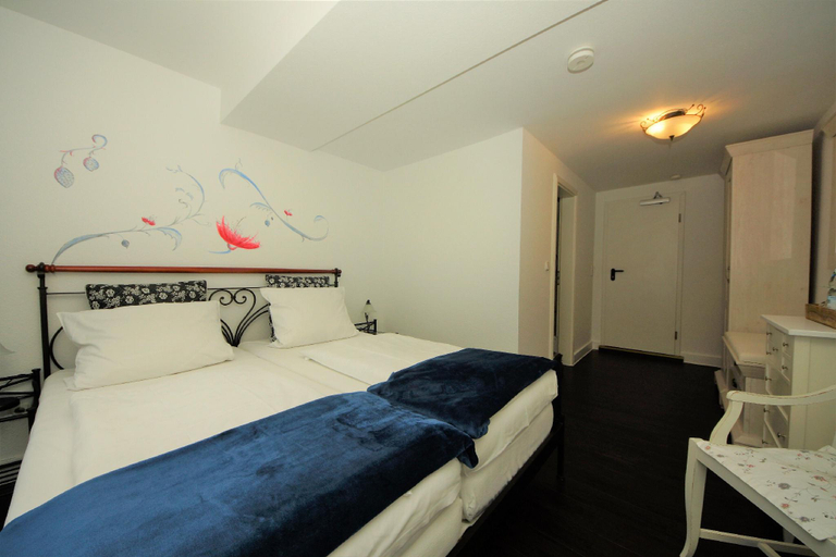Bedroom 2, Liebezeit - ehemals Hotel Dillenburg, Lahn-Dill-Kreis