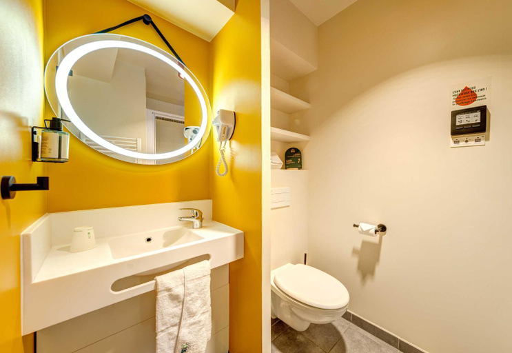 Bathroom 4, B&B HOME Paris Mairie de Saint-Ouen, Seine-Saint-Denis