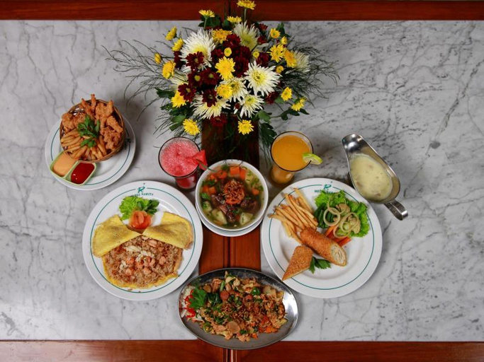 Food & Drinks 3, Bandar Narita Hotel, Solo