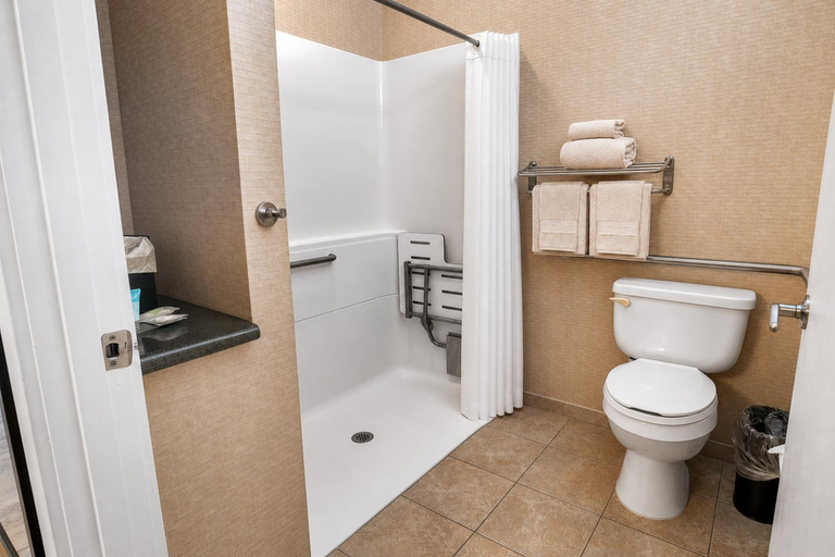 Bathroom 3, Celilo Inn, Wasco
