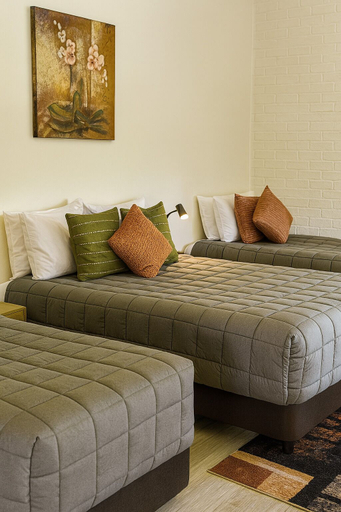 Bedroom 3, Campbelltown Colonial Motor Inn, Campbelltown - South
