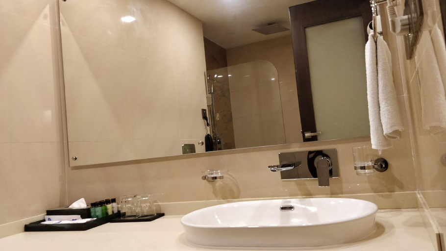Bathroom, Kpm Tripenta Hotel, Kozhikode
