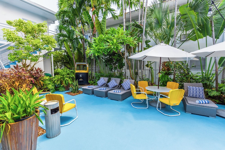 Food & Drinks 5, Seaside All Suites Hotel, Miami-Dade