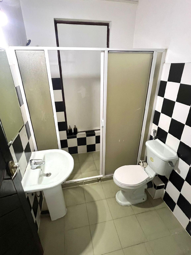 Bathroom 5, Hotel One Sixty, Dehiwala-Mount Lavinia