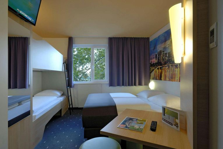 Bedroom 4, B&B Hotel Frankfurt City-Ost, Frankfurt am Main
