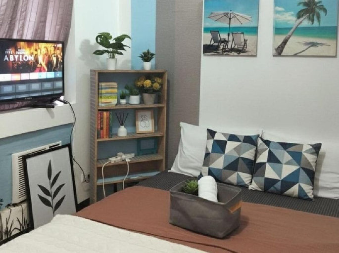 Room 2, The Fort BGC Mckinley Budget Stays, Taguig