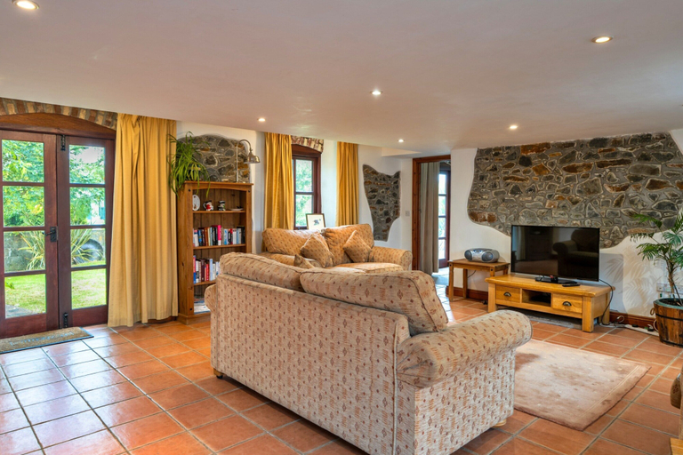 Living room 5, Charming Art Cottage for 5, Cornwall