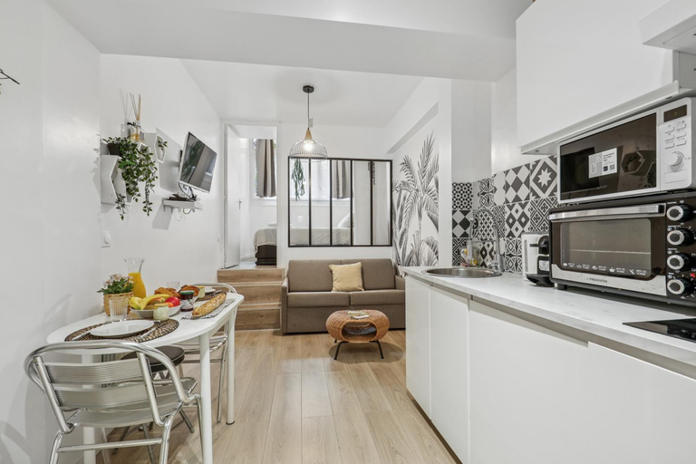 Others 4, GAMBETTA residences Paris center, Paris