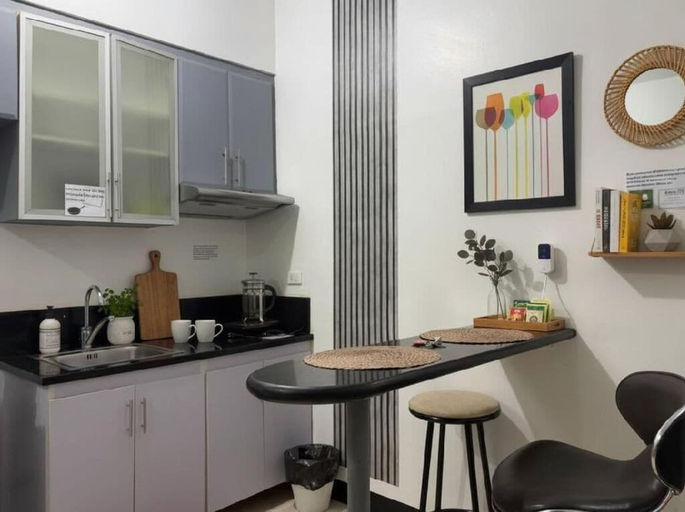 Private kitchen 4, The Fort BGC Mckinley Budget Stays, Taguig