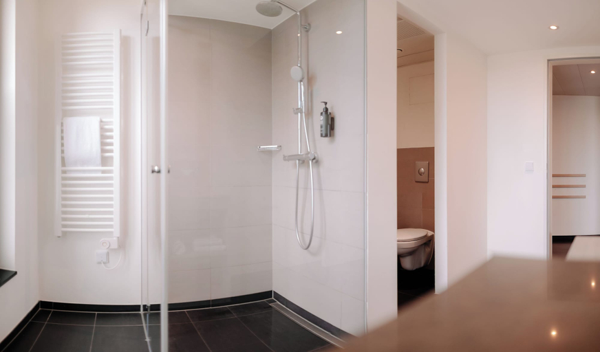 Bathroom 5, CROSS INN Osnabrück by Hackmann, Osnabrück