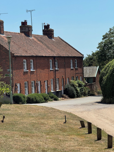 Exterior 3, Pump Cottage, Suffolk
