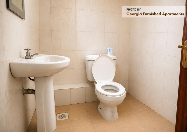 Bathroom, Georgia Furnished Apartments, Machakos Town