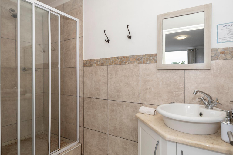 Bathroom 3, Alfred View, Cacadu