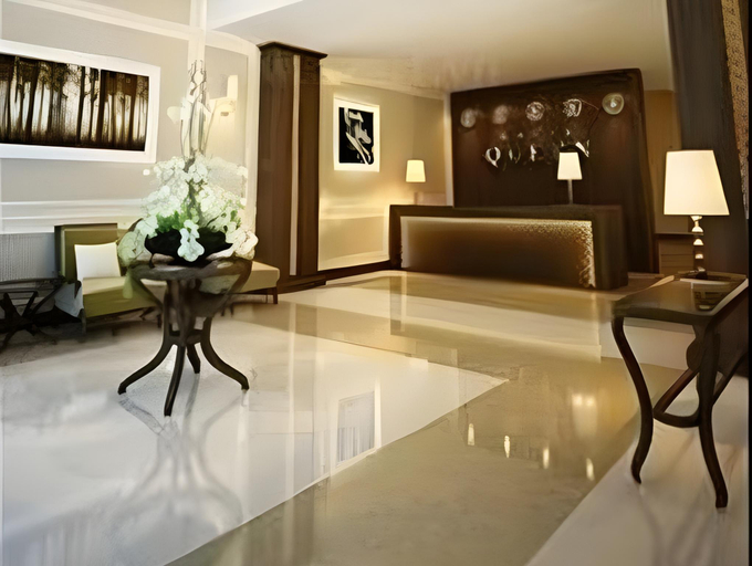 Others 5, Queen Hotel, Pleiku