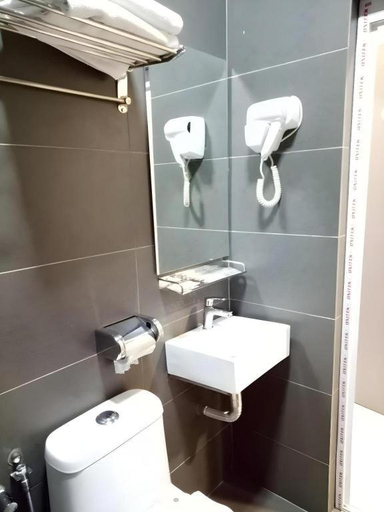 Bathroom 5, Pendang Suite Hotel PLT, Pendang