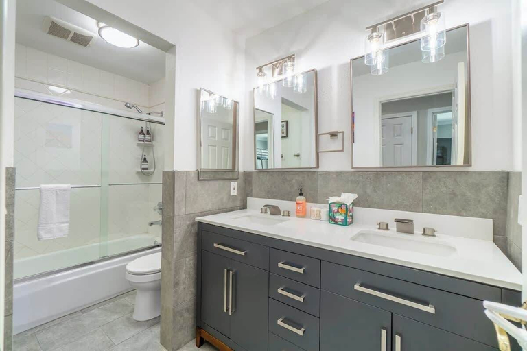 Bathroom 5, Modern Getaway for 11- Hot Tub, Games, Gym, Washoe
