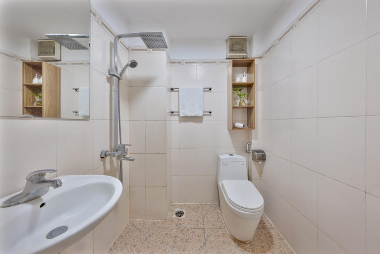 Bathroom 3, Hanoi Sunrise Homestay Long Bien, Long Biên