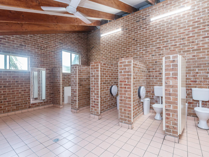 Bathroom 3, Moruya Holiday Park, Eurobodalla