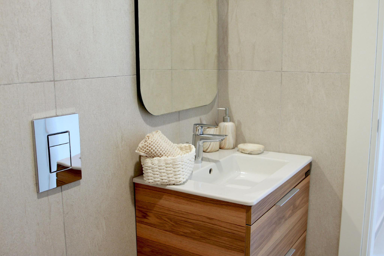 Bathroom 4, LIV & CO SUITES & VILLAS, Larnaca