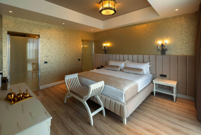 Bedroom 3, Ramada Plaza by Wyndham Mardin, Mardin