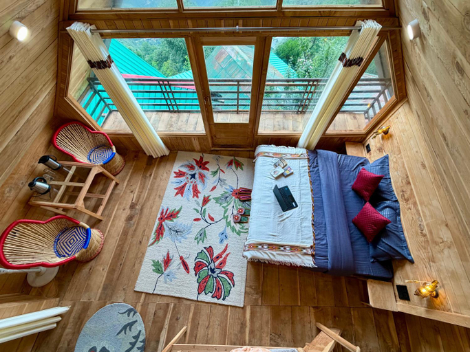 Bedroom 2, Laida Holiday Homestay-DBR Wooden Cottage, Kullu