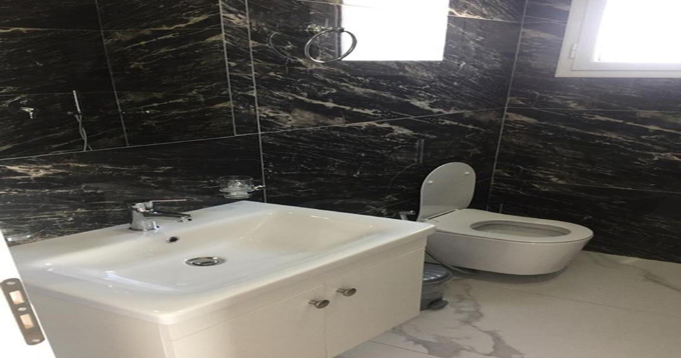 Bathroom 3, Hotel Seadel, Sarandës