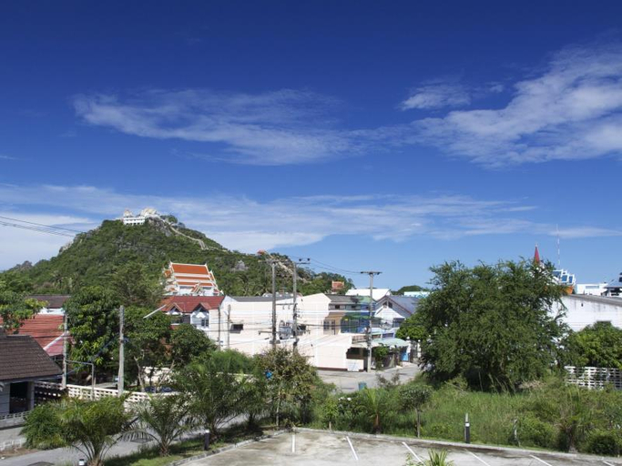 Others 5, Baan Chomphu, Muang Prachuap Khiri Khan