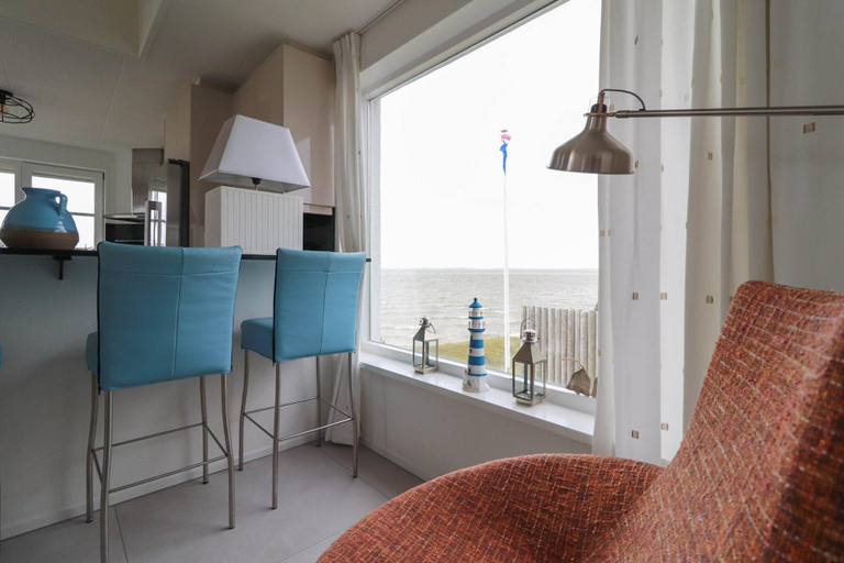 Living room 5, Beach Villa With Sauna for 8 Guests, Wûnseradiel