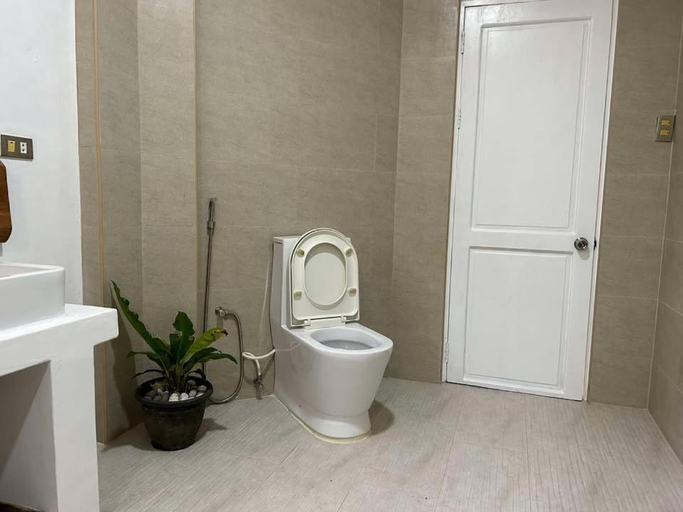Bathroom 4, Castle View Hotel Samal, Samal City