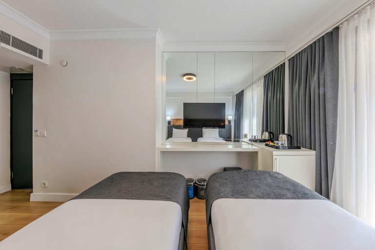 Bedroom 4, Silvana Hotel, Fatih