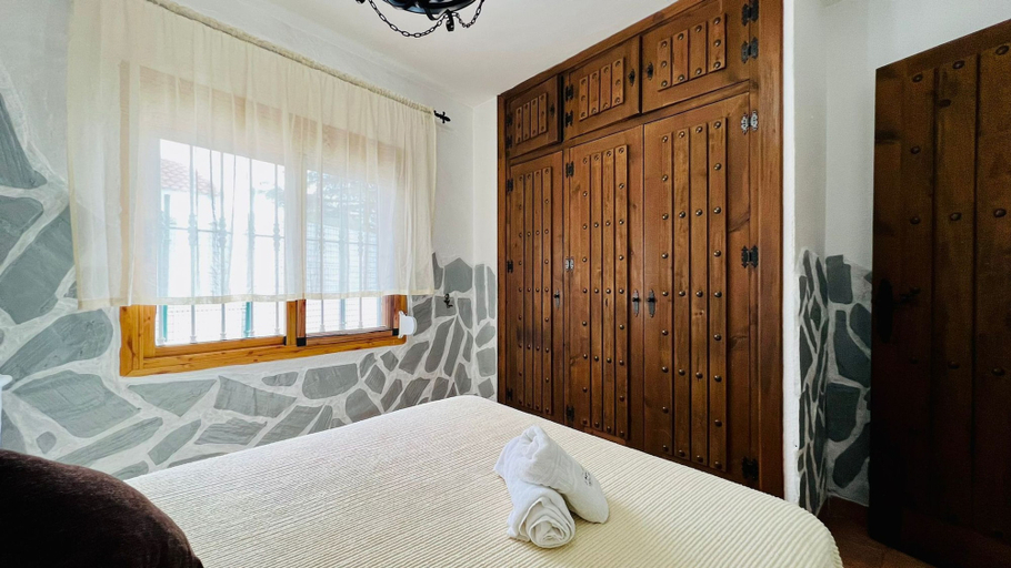 Room 4, Cortijo La Granja con Vistas en Torrox, Málaga