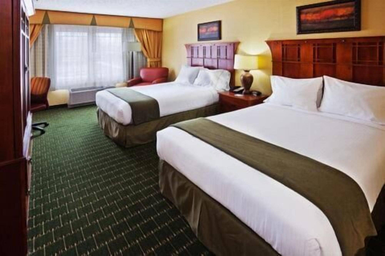 Bedroom 3, Country Inn & Suites by Radisson, Springfield Downtown, Greene