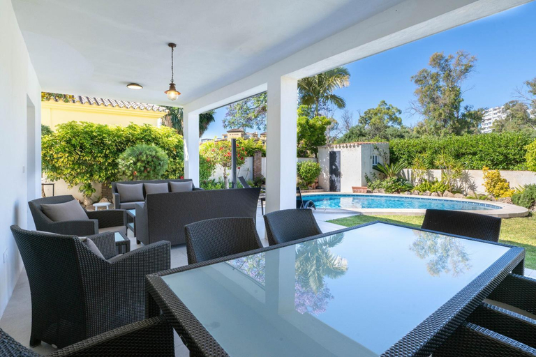 Sport & Beauty 1, Villa Guadalmina Golf con piscina privada, Málaga