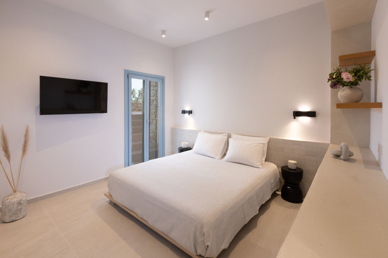 Room 3, Kamari Horizon, South Aegean