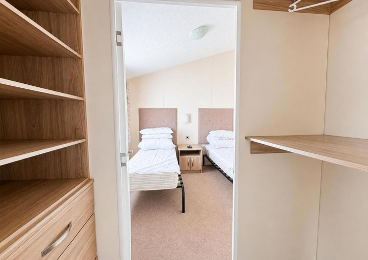 Bedroom, Luxury Lodge At Suffolk Sands Holiday Park Ref 45009Mv, Suffolk