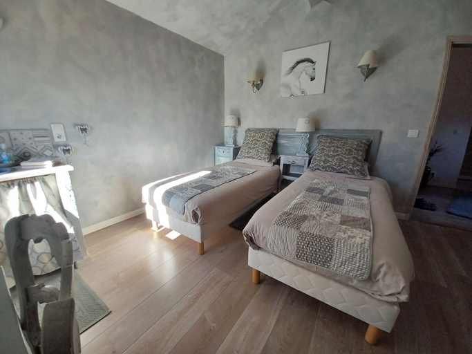Bedroom 3, Côté chapelle, Alpes-Maritimes