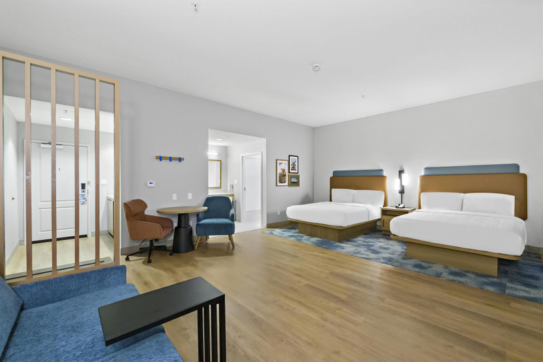 Bedroom 3, Hampton Inn & Suites Lancaster, Los Angeles