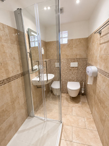 Bathroom 4, Hôtel Holzer II, Corse-du-Sud