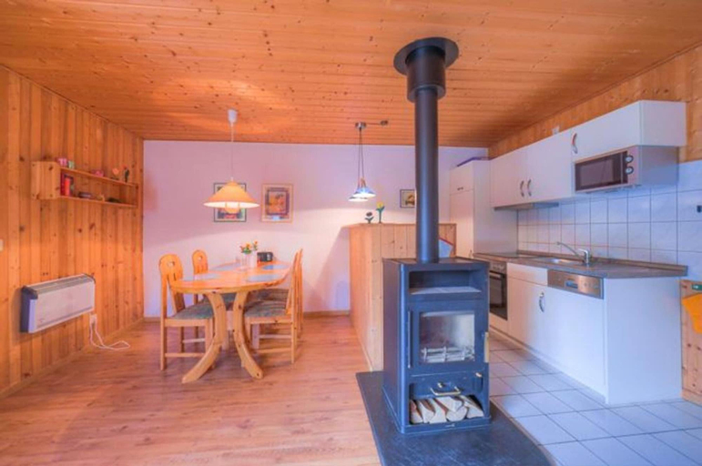Dining 3, Modernly Furnished Double Bungalow With Terrace in the Mirow Holiday Park, Mecklenburgische Seenplatte