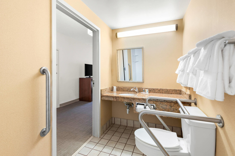 Bathroom 5, Comfort Inn Pocono Lakes Region, Wayne
