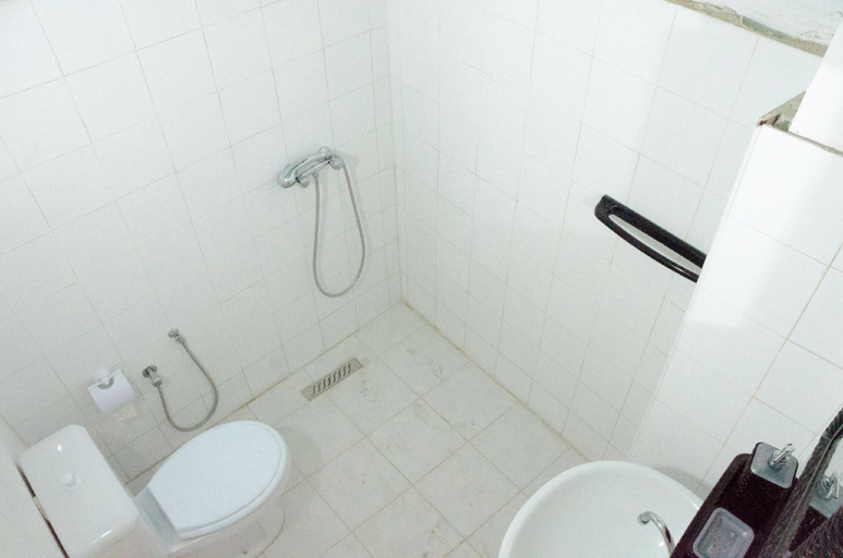 bathroom 25