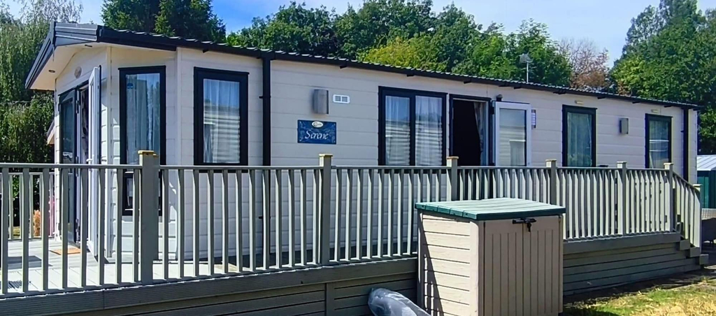 Exterior 2, Static Caravan 2 Bed Sleeps 6 Dog Friendly, Northamptonshire