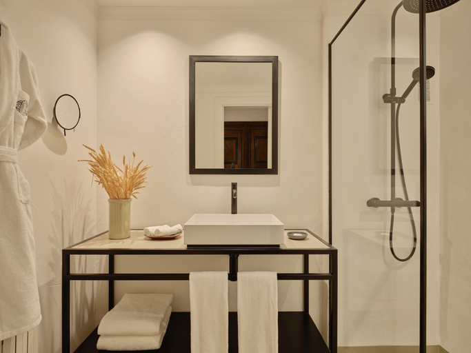 Bathroom 5, Mas de Torrent Hotel & Spa, Relais & Châteaux, Girona