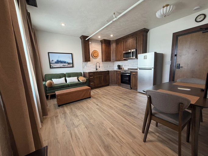 Living area 4, The Historic Tomahawk, Sweetwater