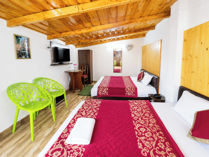 Room 5, Premium Hotel Naini R Residency, Nainital