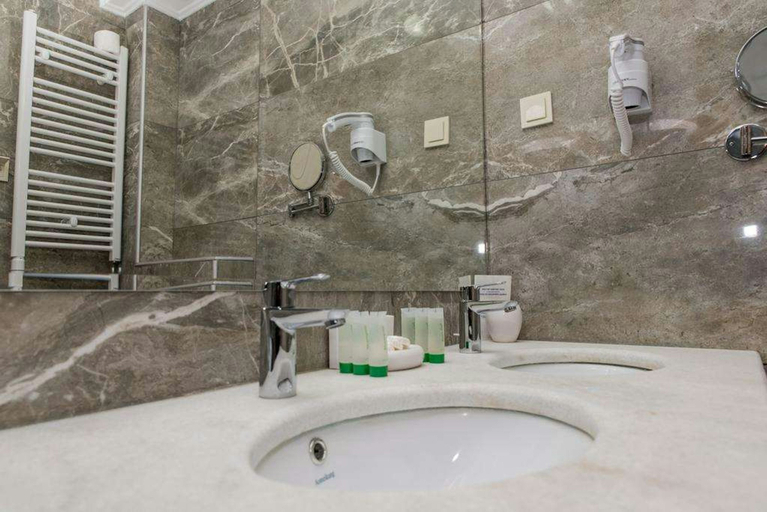 Bathroom 3, Hotel Crnogorska Kuca